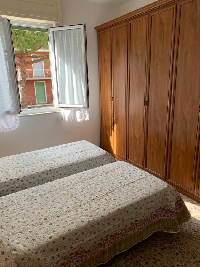 Casa Bianca 2 - Confortevole In Centro A 모네글리아 외부 사진