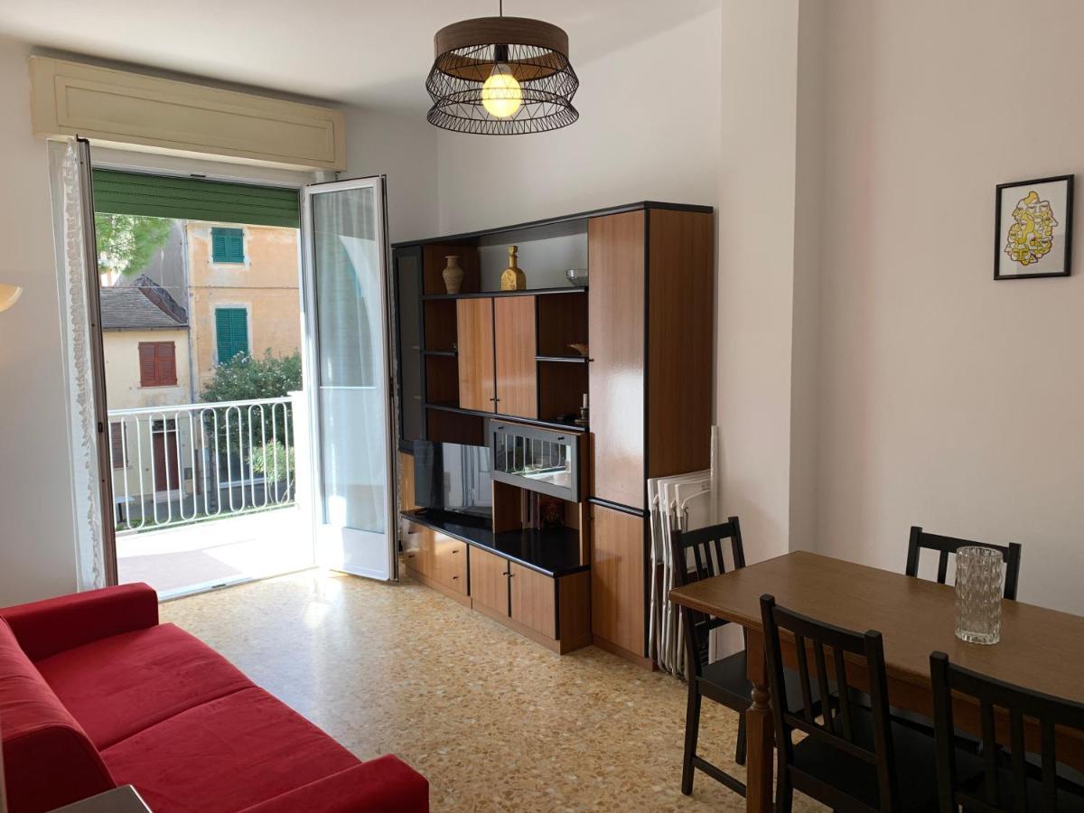 Casa Bianca 2 - Confortevole In Centro A 모네글리아 외부 사진